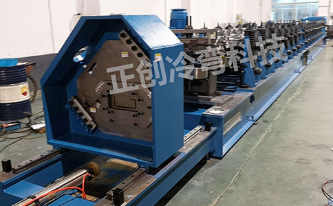 車(chē)廂板自動(dòng)成型機(jī)特點(diǎn)以及不同種類的車(chē)廂板應(yīng)用方向有哪些不同