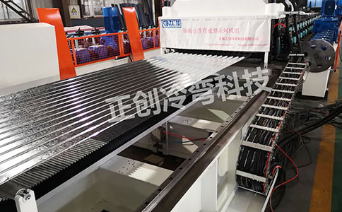 大型鋼板倉在搭建時應該需要注意什么