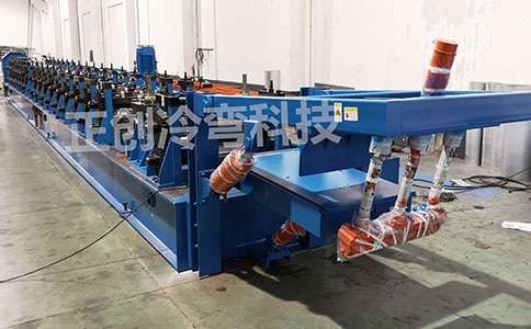 廠家?guī)泐I(lǐng)略汽車車廂板具備的獨(dú)特奧秘